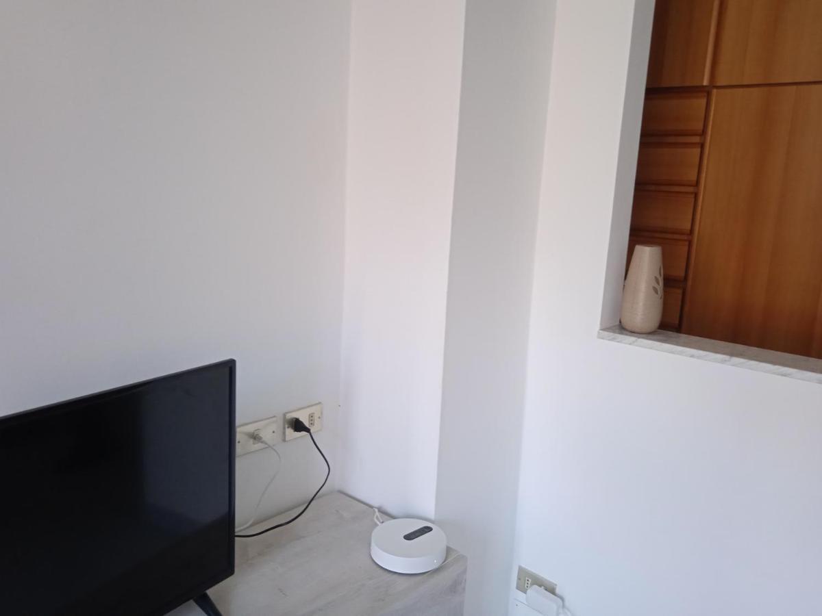 Niguarda Alfred House Apartment Bresso Bagian luar foto