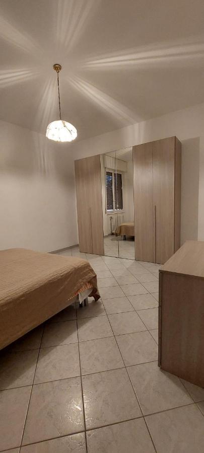 Niguarda Alfred House Apartment Bresso Bagian luar foto